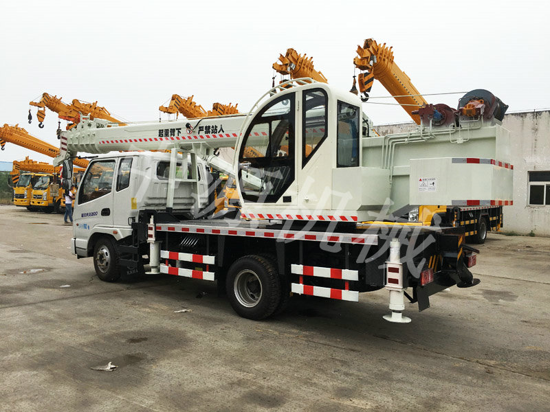 8吨汽车吊凯马系列