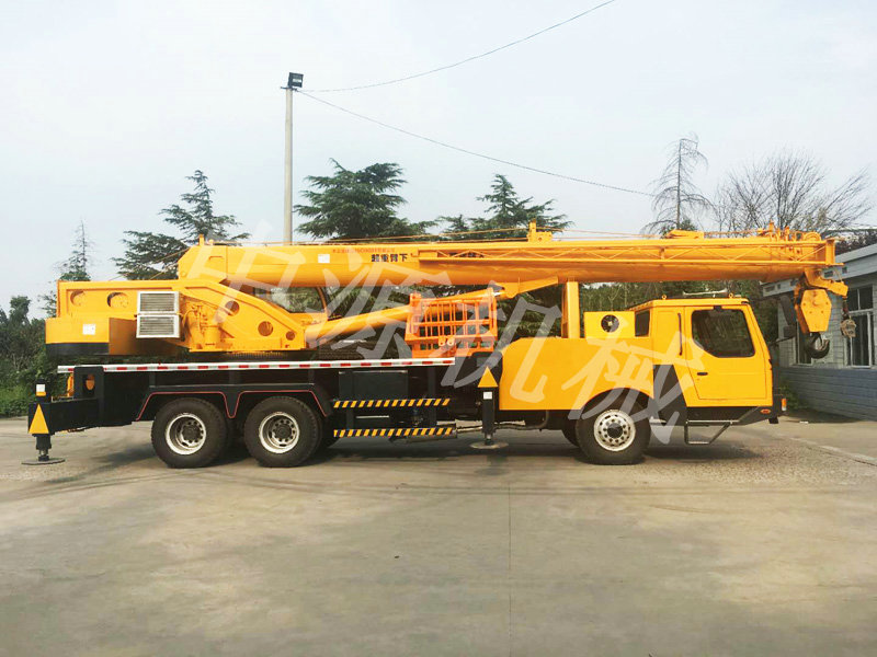 20吨吊车